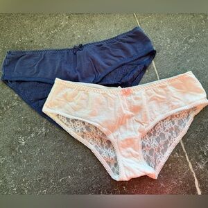 Victoria’s Secret- 2 Low-Rise lace Hip-hugger panties Navy & White, Size Medium